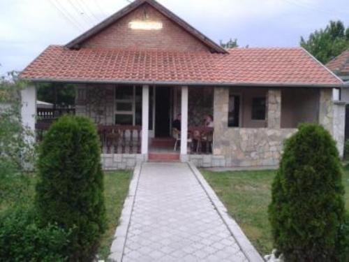 Kuca 87m2 u Indjiji