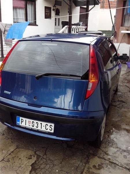 Fiat-Punto-1-2-8v--03