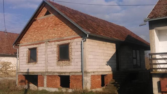 Kuću u Nakovu