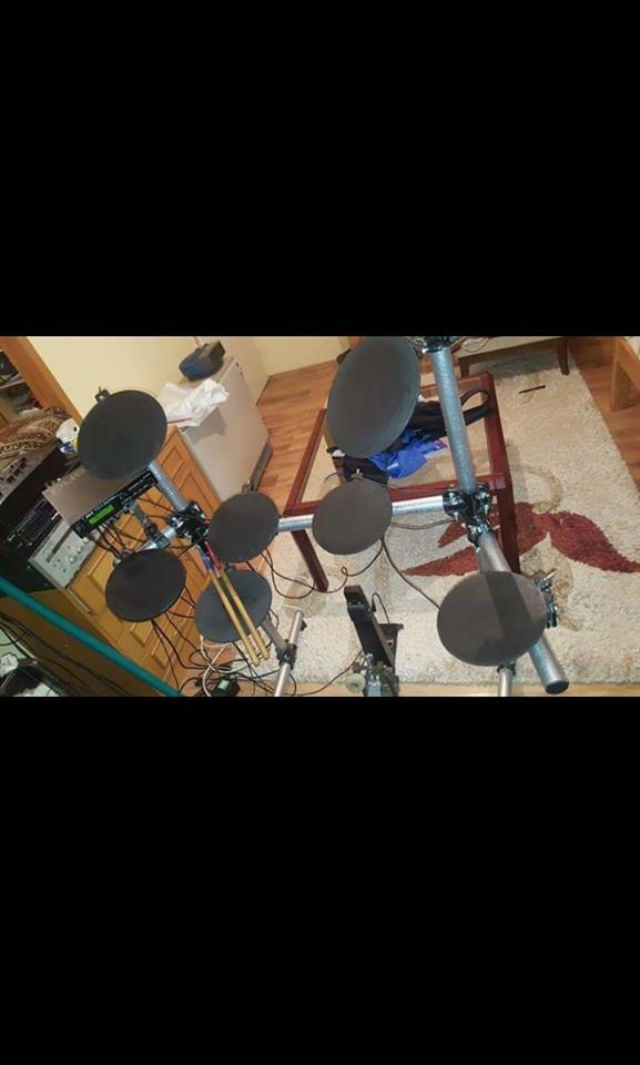 Bubnjevi-ROLAND-TD-7-