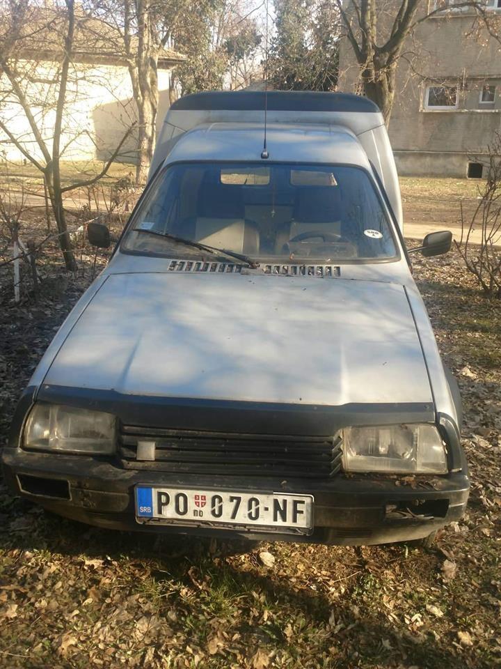 Prodajem-auto-