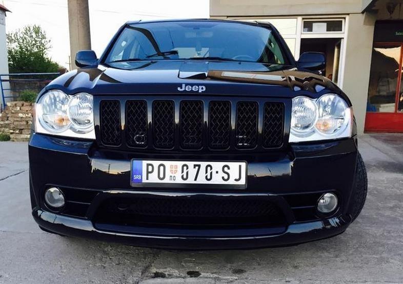 Jeep-Grand-Cherokee-SRT8--07