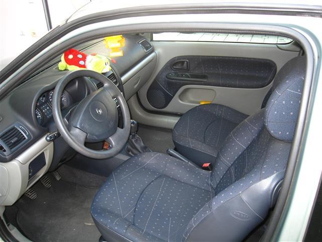 Renault-Clio-Authentique--01