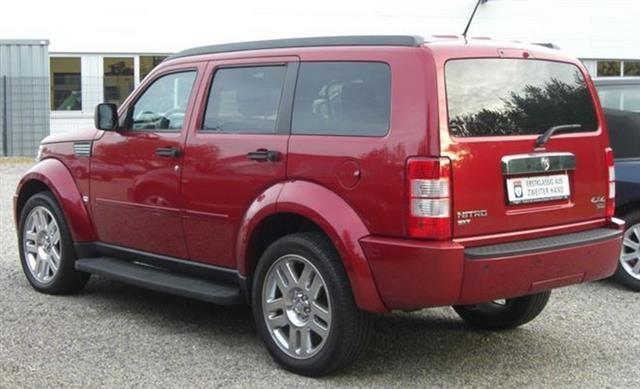 Dodge Nitro -08