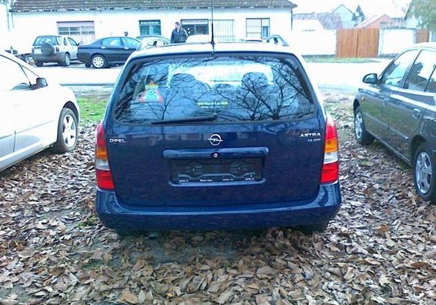 Opel-Astra-1-7-CDTi--04