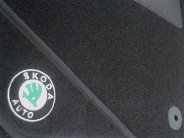 Skoda-Fabia-3--2010-----Patosnice-tepih