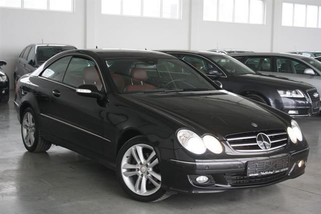 Mercedes-Benz-CLK-220-CDI