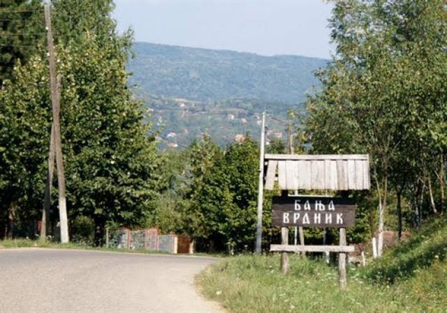 Plac od 600m2, VRDNIK-Grba