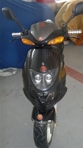 SUZUKI scoter