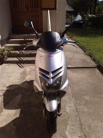 Aprilia-Leonardo-150
