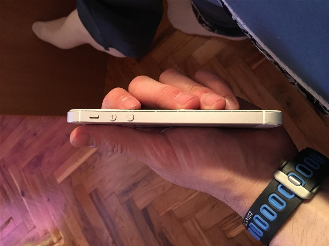 iPhone-5s-HITNO