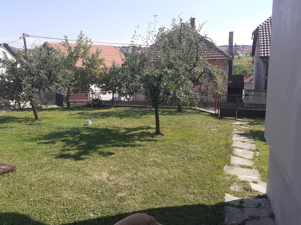 Kuca-i-pomocna