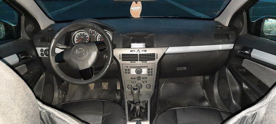 Opel-Astra-GTC