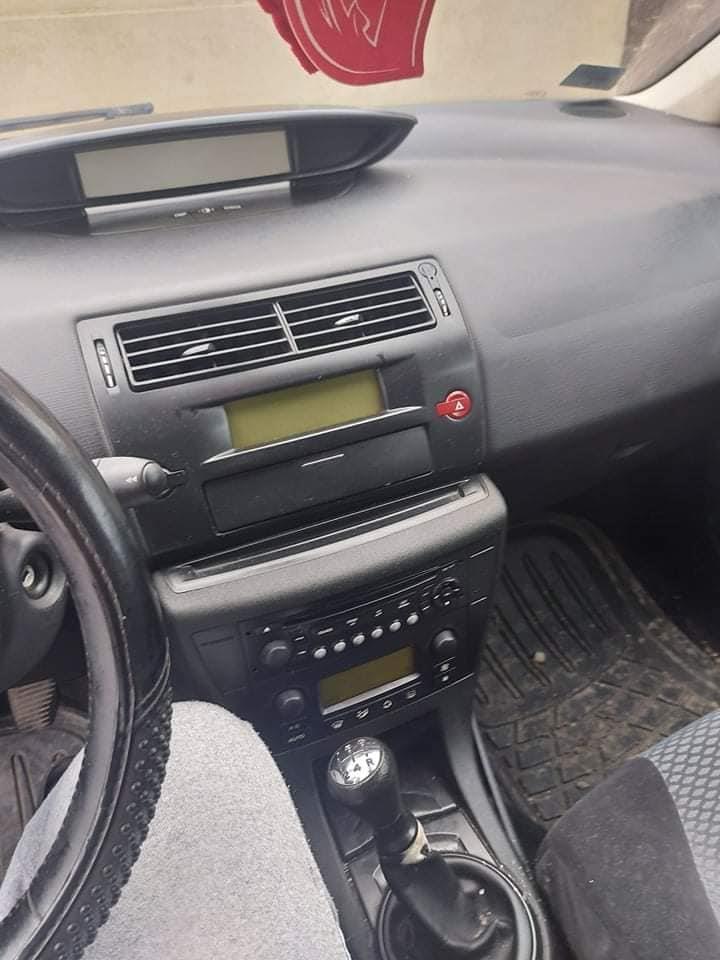 Na-prodaju-auto