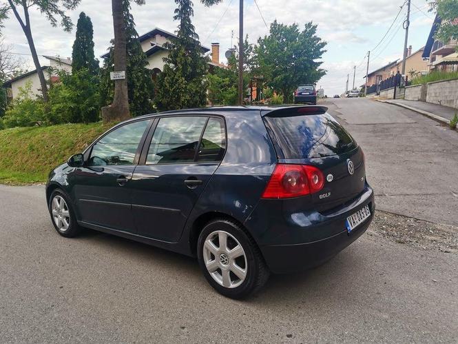 Vw golf 5 2.0 tdi. MOZE ZAMENA