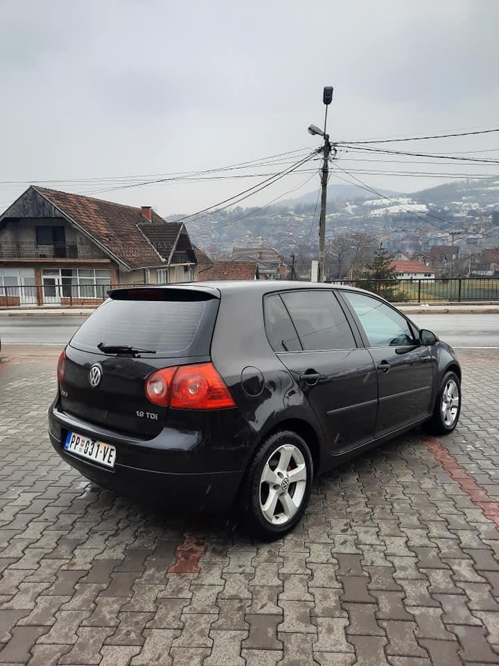 Golf-5-1-9-TDI-105ks
