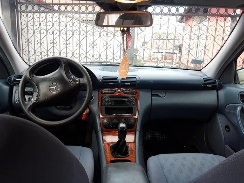 Mercedes-C180