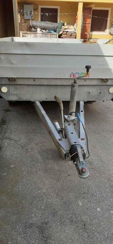 Auto prikoica