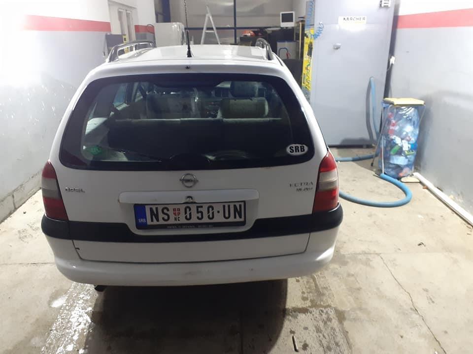 Opel-vektra-b