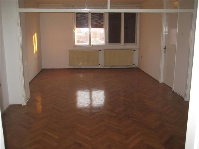 4 SOBAN STAN 98m2 NIS CENTAR