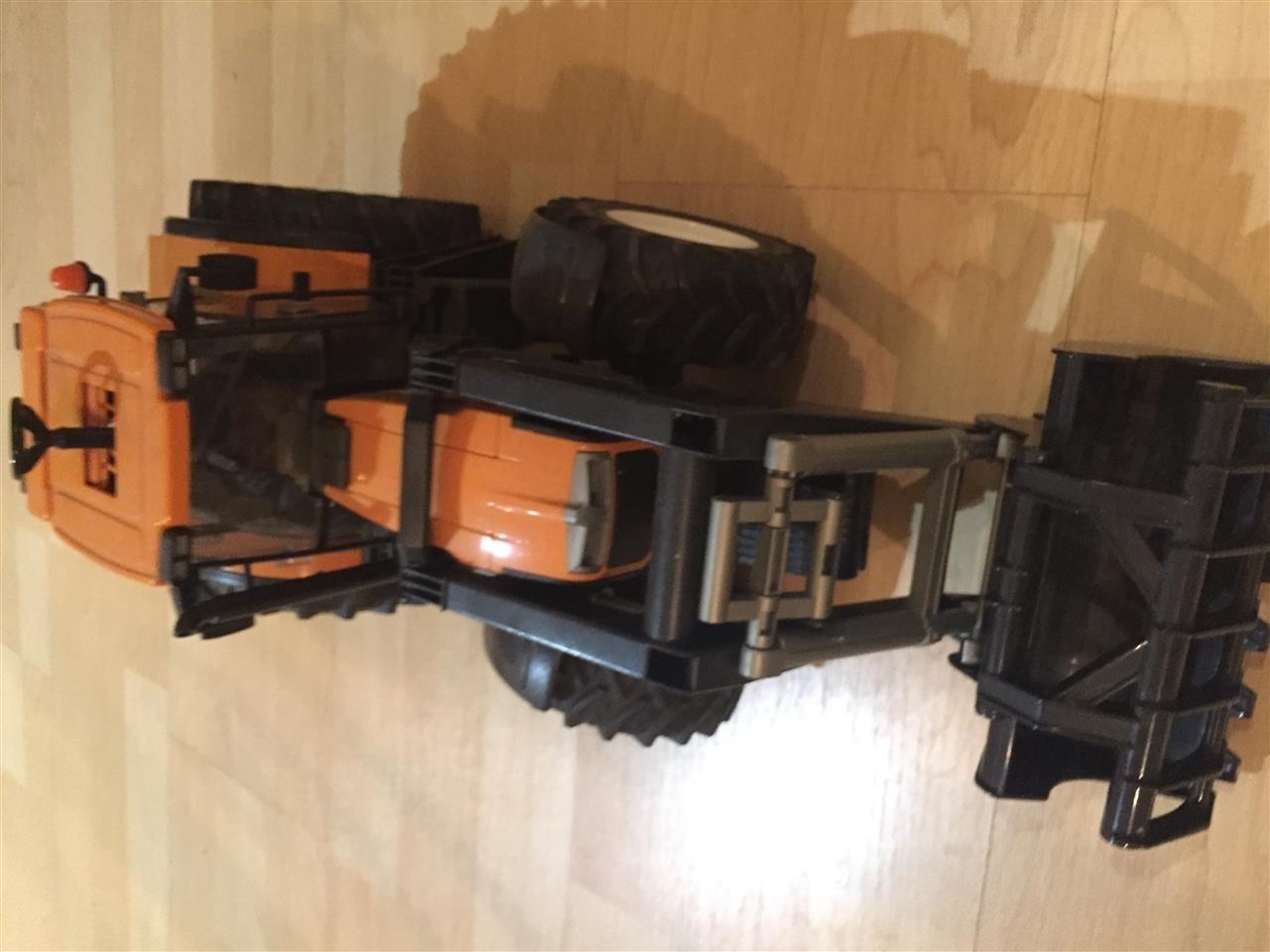 Bruder-Renault-Traktor