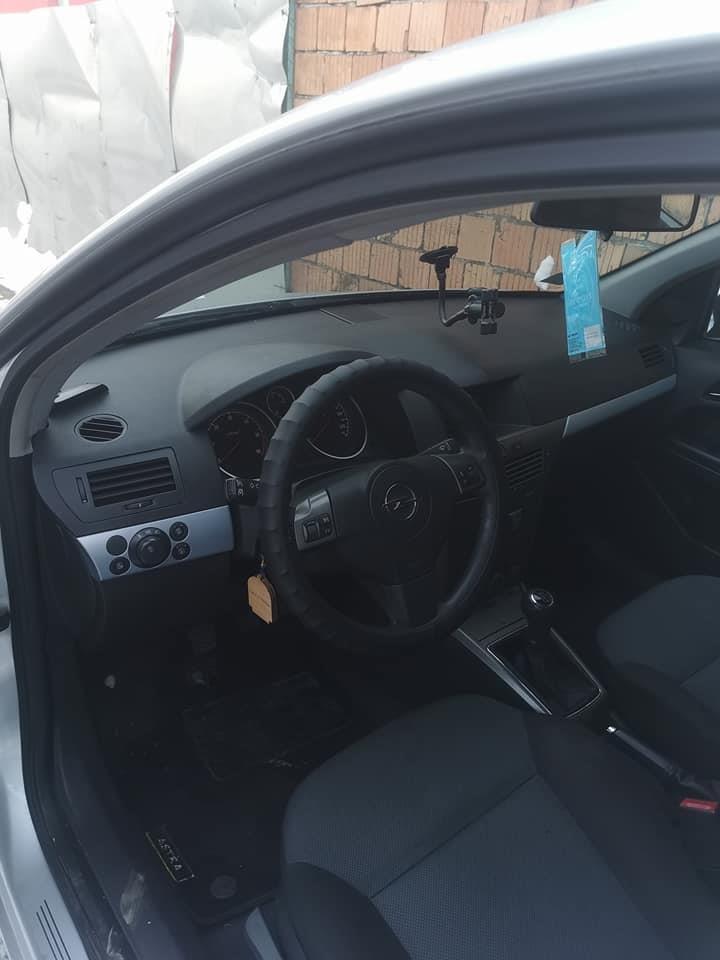 Opel-Astra-H-1-7-CDTI