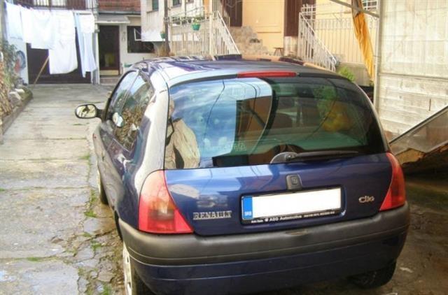 Renault-Clio---00
