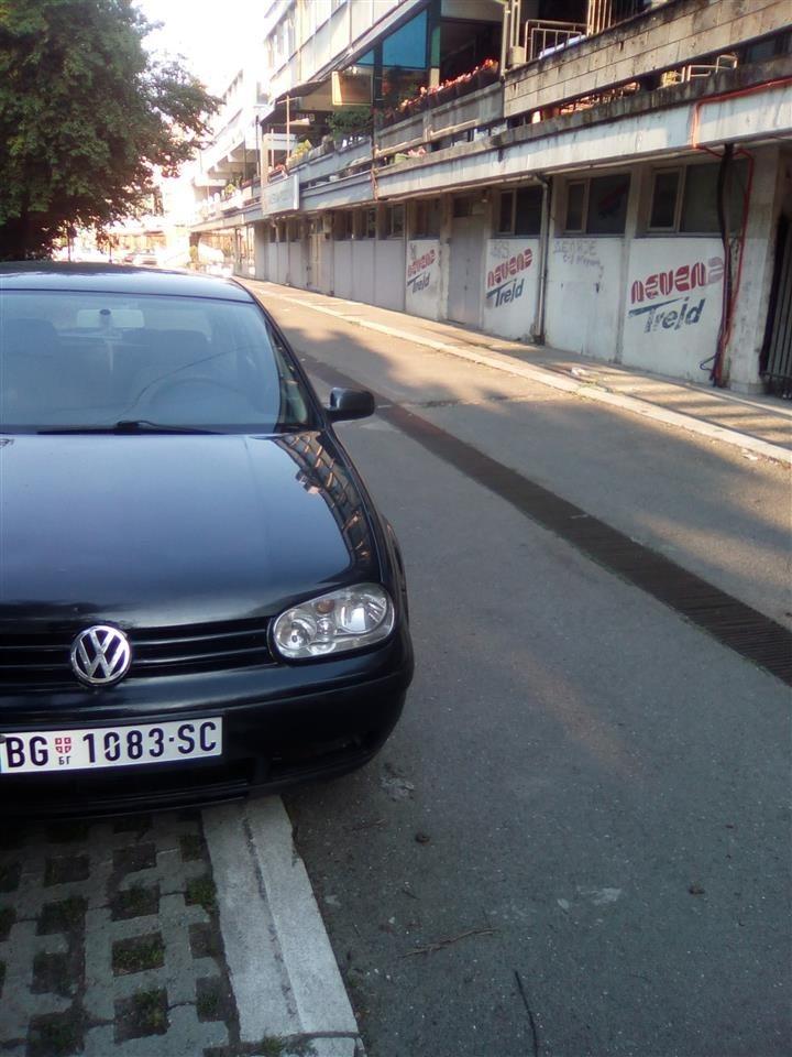 prodajem-auto-golf-4