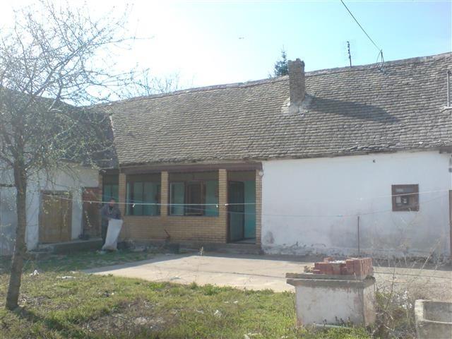 Porodicna-kuca-200m2-u-Backom-Gracacu