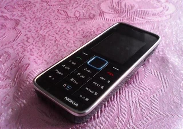 Nokia 3500 neispravna