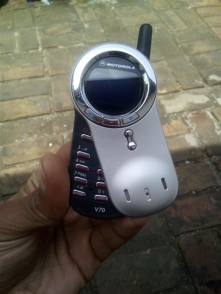Motorola-v-70