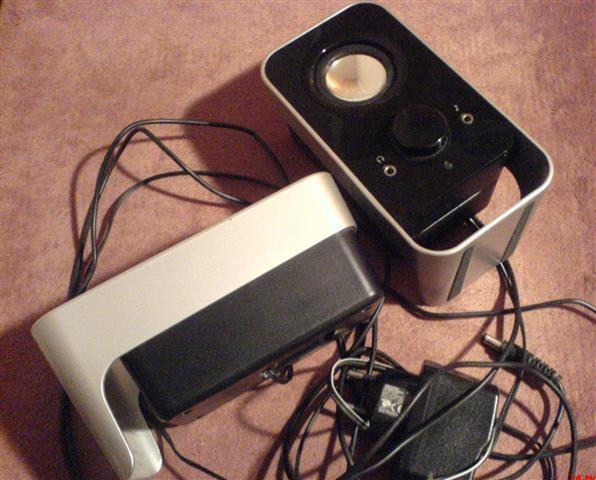 Zvucnici-za-kompjuter--LOGITECH