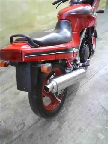 Kawasaki-gpz-500