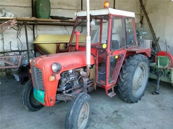 Traktor IMT 539