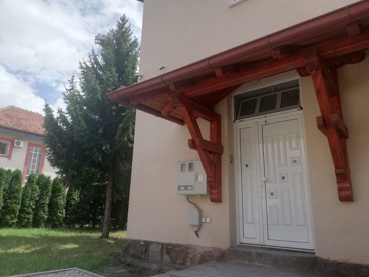 Izdajem-2-stana-u-centru-Cacka