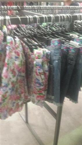 MODERNE GARDEROBE IZ SPANIJE