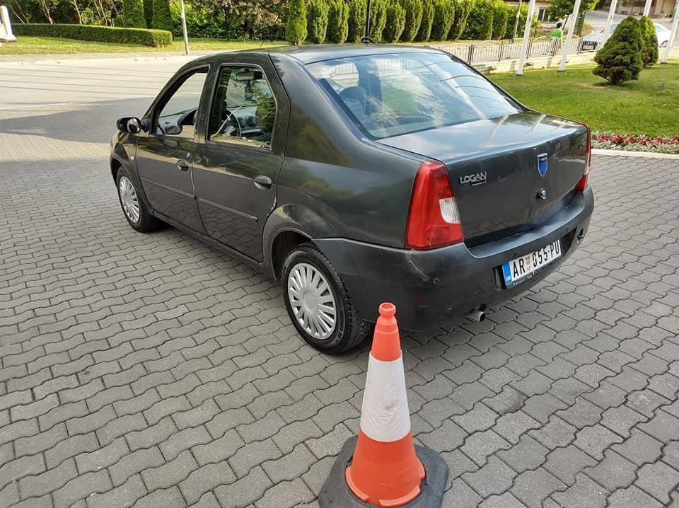 Dacia-Logan
