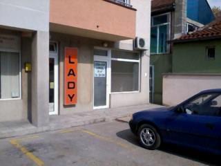 IZDAJEM LOKAL