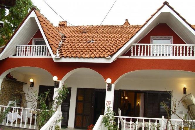 Na prodaju kuća u centru Pirota