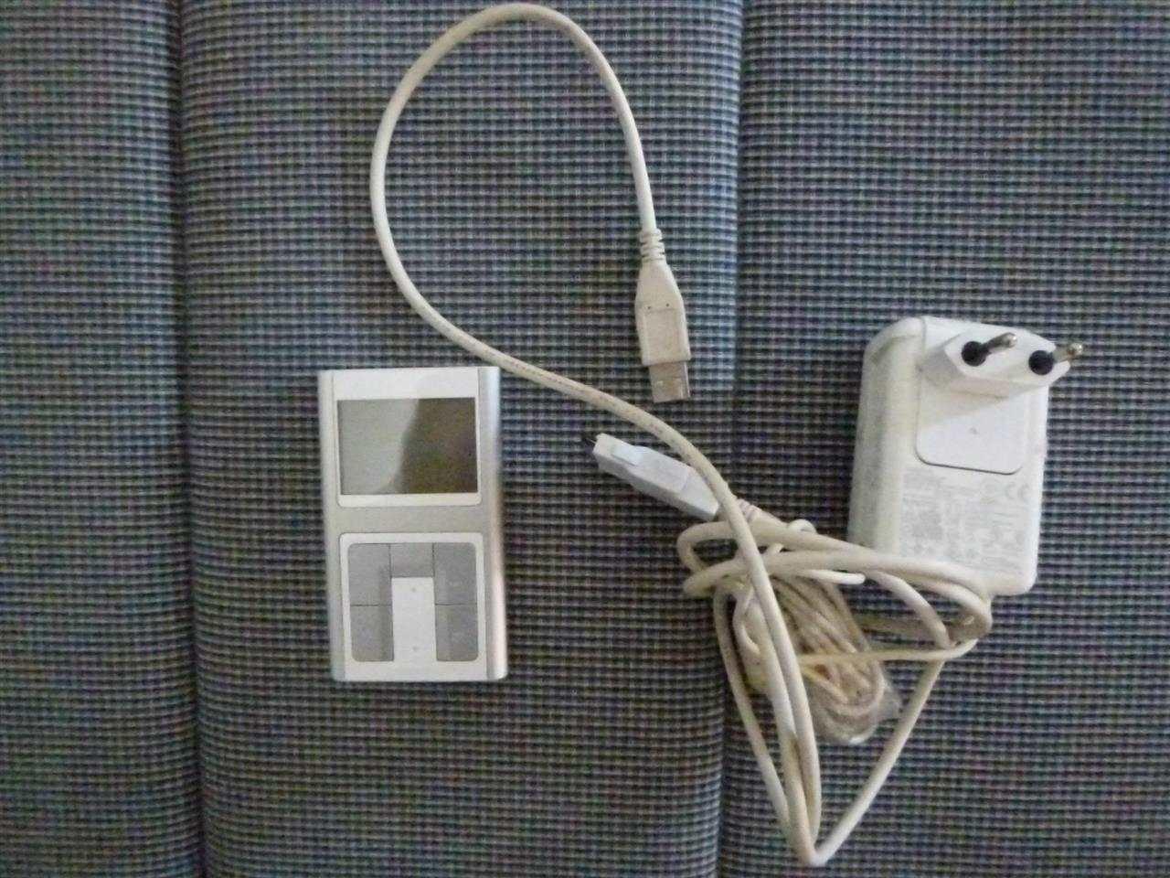 Creative--Mp3-player-20GB-----up-to-20h-playing