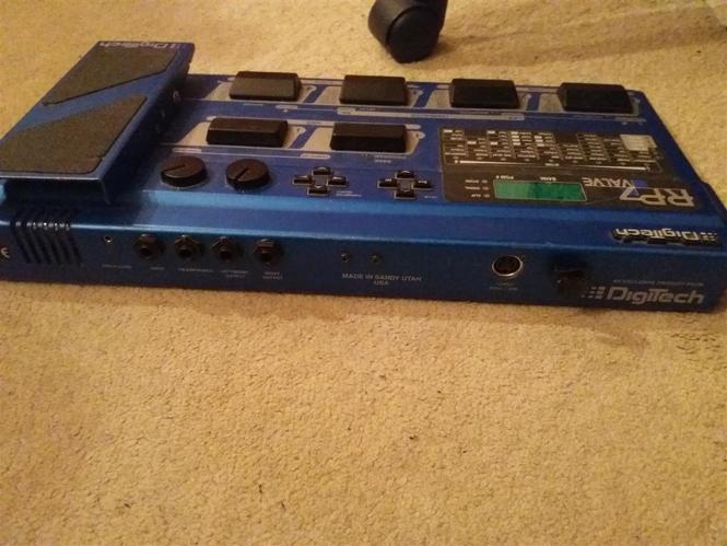 Procesor Digitech rp7