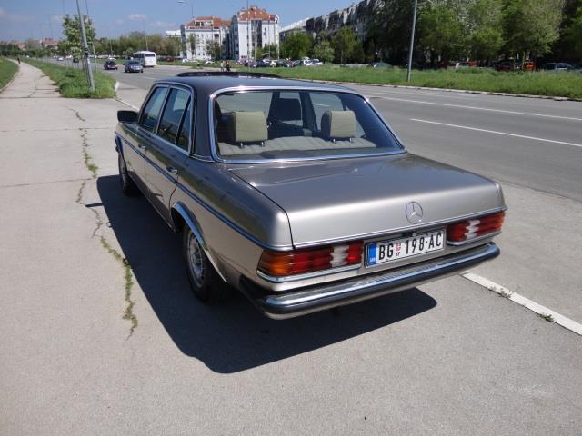Mercedes 123 240 D