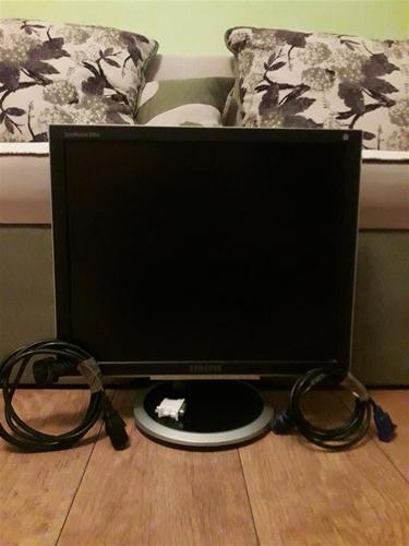 Monitor   SAMSUNG