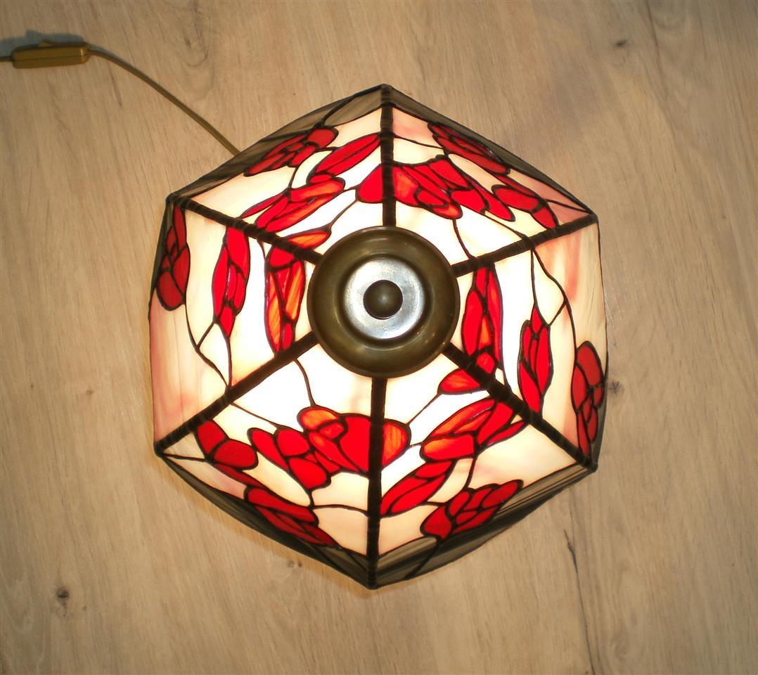 Stona-vitraz-tifani-lampa