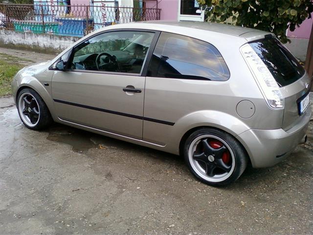 FORD-FIESTA--04