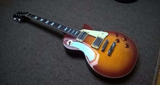 Epiphone Les Paul Standard Plus Top