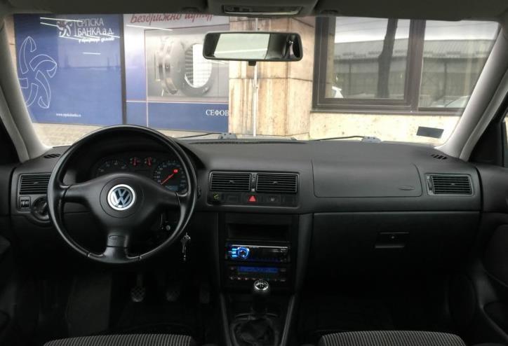 VW-Golf-4-1-6-16v-highline--01
