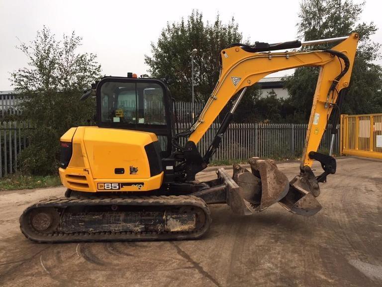 Bager-JCB-85cZcV