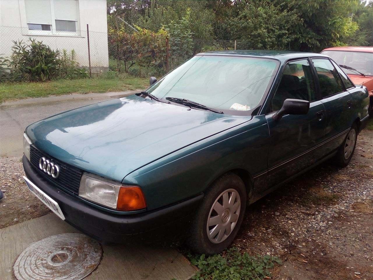 Audi-80--Jaje-
