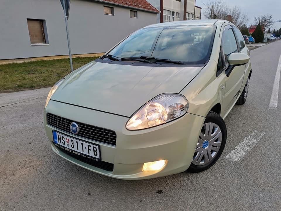 FIAT-GRANDE-PUNTO-1-4i-2005god-
